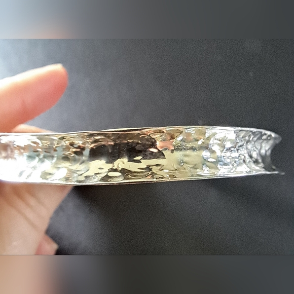 "House of Bangles" Mexico Sterling Silver Hand Crafted Hammered Bangle Bracelet - Picture 11 of 12